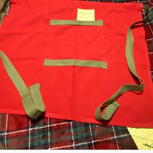 Children's Aprons - Picture 9 of 11